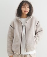 ベージュ