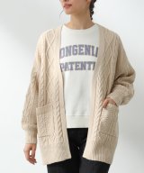 ベージュ