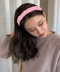 shoppinggo/ふわふわ カチューシャ ファー ヘアバンド レディース ヘアアクセサリー 前髪 まとめ髪 シンプル 幅広 痛くない もこもこ/504378308