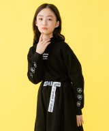 ブラック