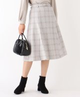 ライトベージュ(251)