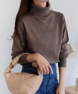 チャコールグレー