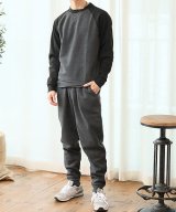 チャコールグレー