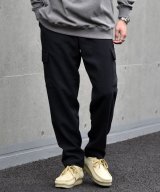 ブラック