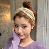 ベージュ