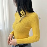 イエロー