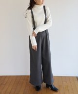 チャコールグレー