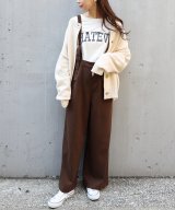 ダークブラウン