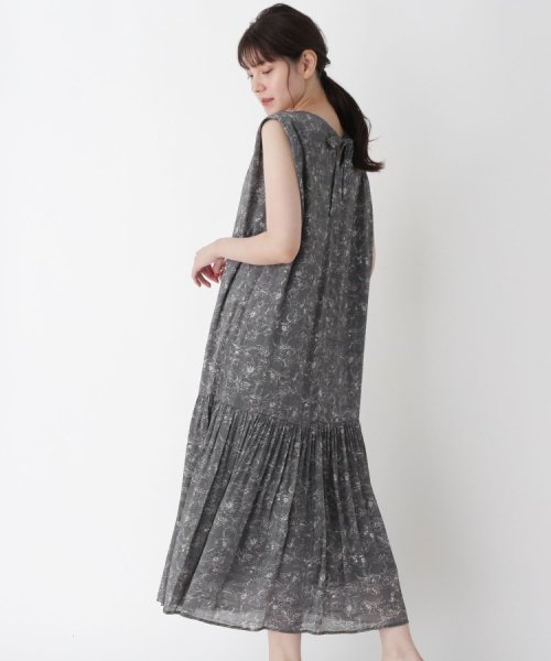 セール 50 Off フラワー裾ギャザーマキシワンピース イッツデモ Its Demo D Fashion セール 50 Off フラワー裾ギャザーマキシワンピース イッツデモ Its Demo D Fashion