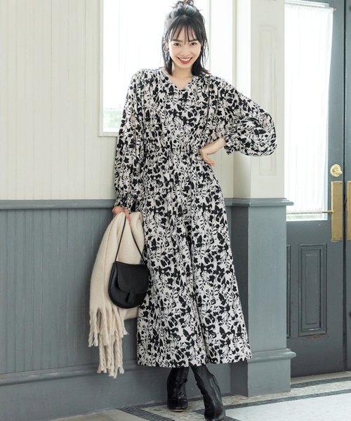 Vネックフラワーロングワンピース コカ Coca D Fashion Vネックフラワーロングワンピース コカ Coca D Fashion