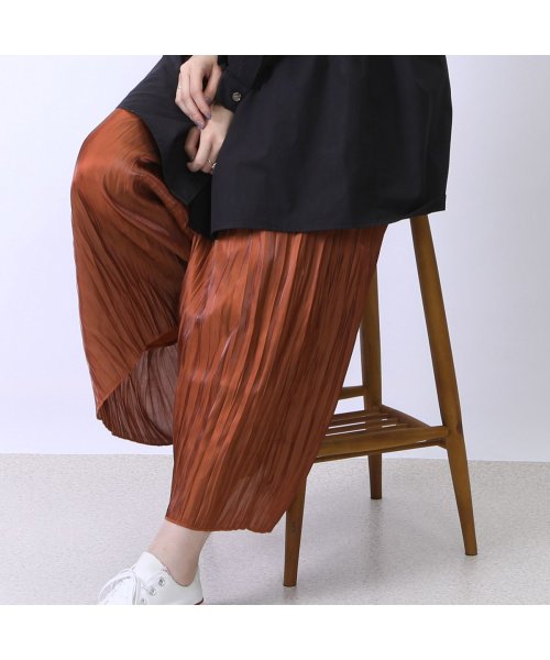 セール 豊かに表情を変える光沢感が高級感をもたらすプリーツスカーチョ エマ Emma D Fashion