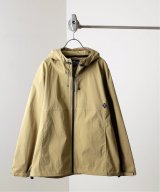 ベージュ