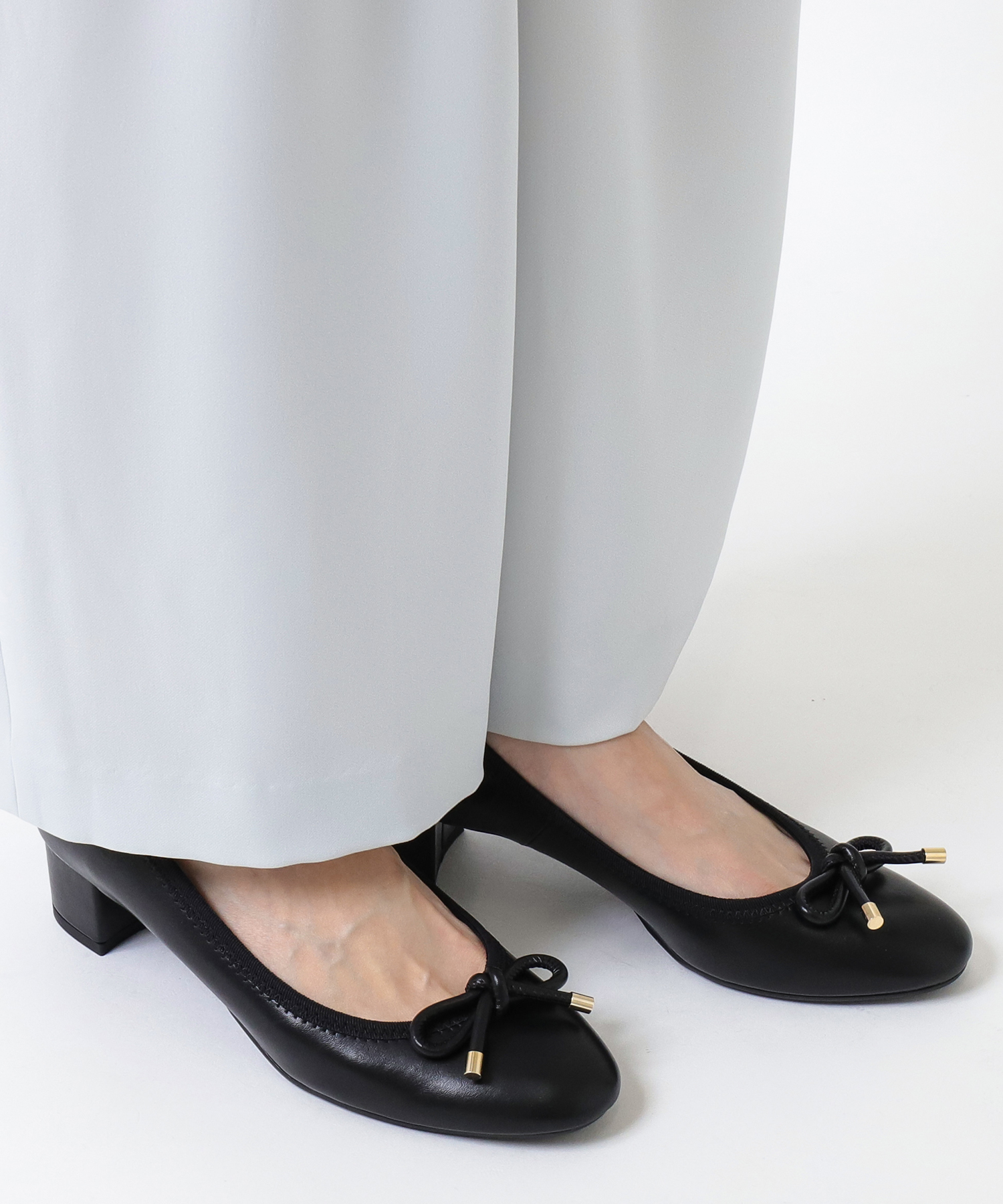 リボンモチーフラウンドトゥパンプス ランバン オン ブルー LANVIN en Bleu リボンモチーフラウンド