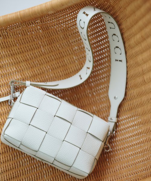 ベルタ XS CERVO