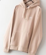 ベージュ