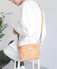 Rocky Monroe/ロッキーモンロー Rocky Monroe ミニショルダーバッグ メンズ レディース 馬革 本革 ホースレザー 斜め掛け 肩がけ 首かけ フラップ 軽量 コンパ/504479949