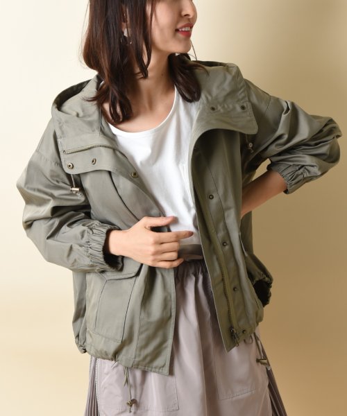 セール ｉｎｔｅｒｐｌａｎｅｔ ｗｉｎｇｓ バックボリュームマウンテンパーカー インタープラネット Interplanet D Fashion