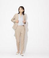 ベージュ