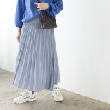 ブルー