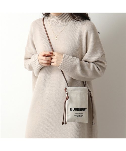 【BURBERRY(バーバリー)】ショルダーバッグ 8036712 レディース フラットポーチ ポシェット キャンバス＆レザー ロゴ 鞄 TAN+BLACK