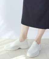 アイボリー