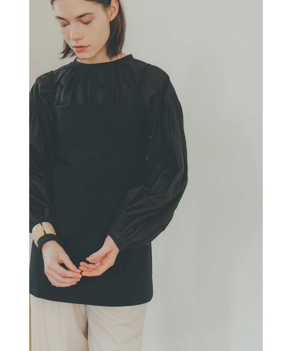 セール 40%OFF】VOLUME PUFF SMOCK TOPS(504515109) | クラネ