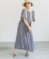 ブルー