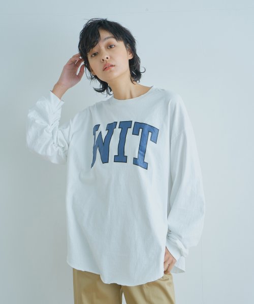 「KHA:KI / カーキ」ロングスリーブカレッジロゴカットソー"LS SHIRRING TEE "WIT""