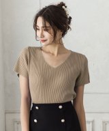 ベージュ
