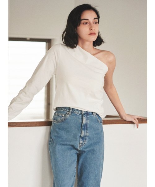 【emmi atelier】カップインワンショルトップス