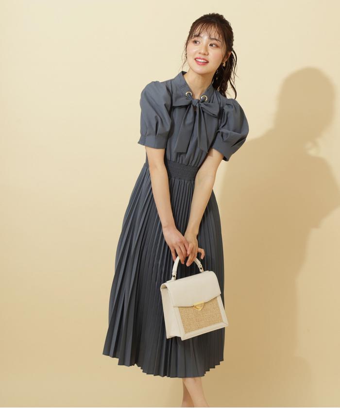 シャーリングプリーツワンピース