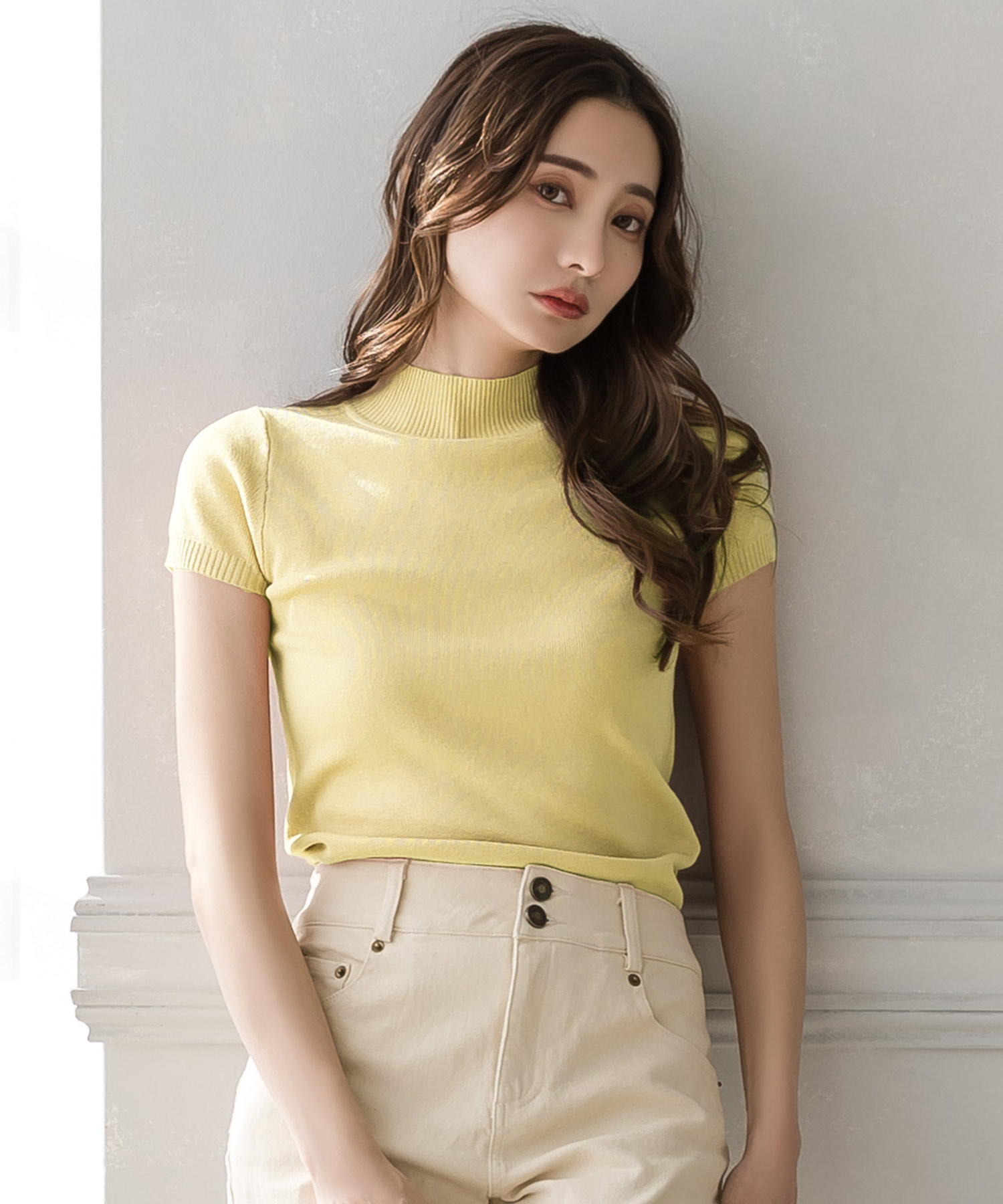 ジュリアブティック JULIA BOUTIQUE リブニットショート丈トップス （ベージュ） ジュリアブティック JULIA BOUTIQUE リブニットショート丈