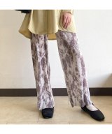 ブラウン