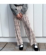 ブルー