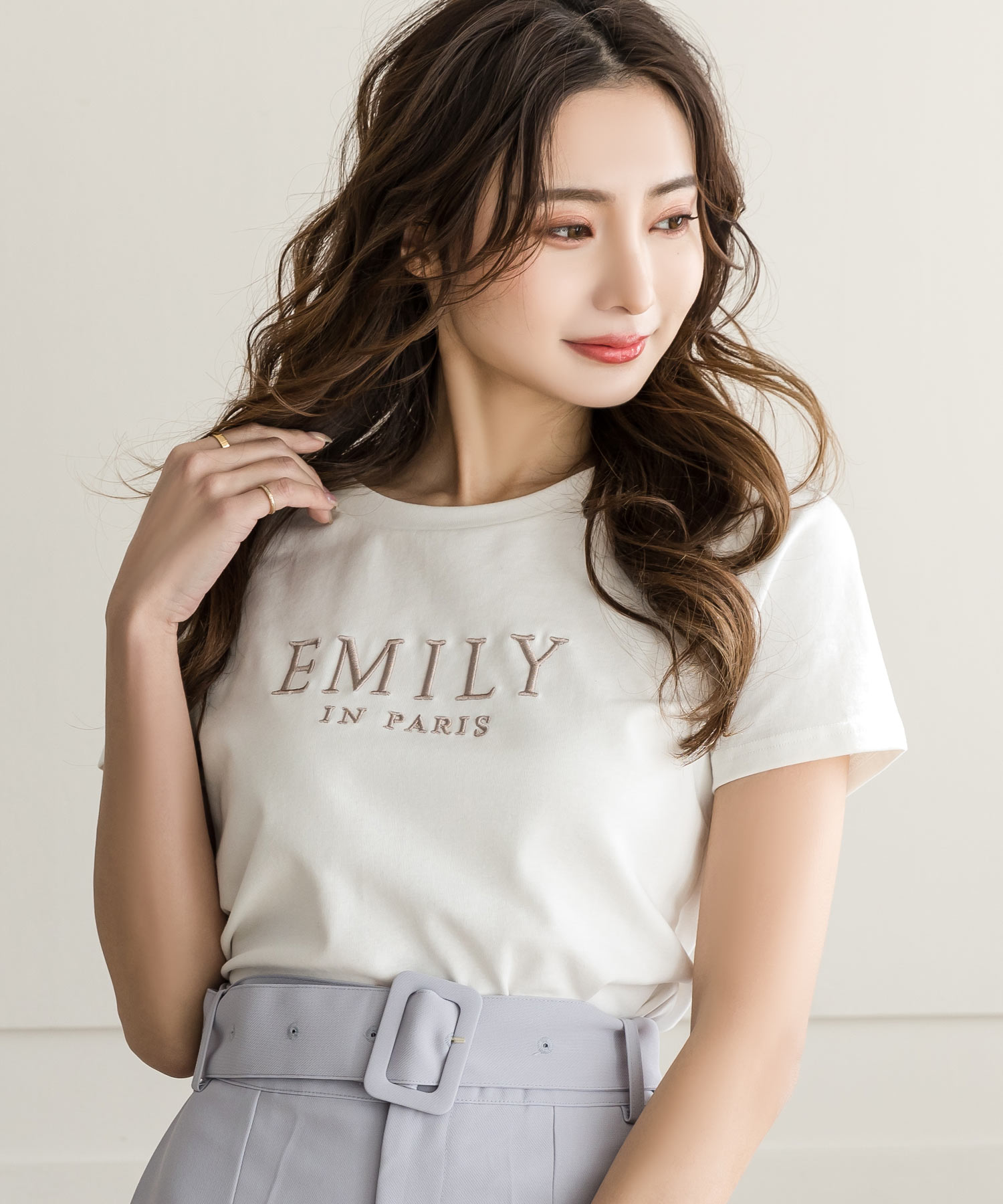 セール】EMILY刺繍ロゴデザインTシャツ/22044(504588124) | ジュリア ...
