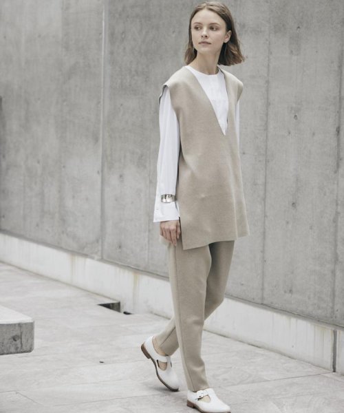 《YVON》ニットパンツ