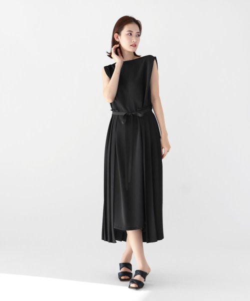 resil ウエストラッププリーツワンピース