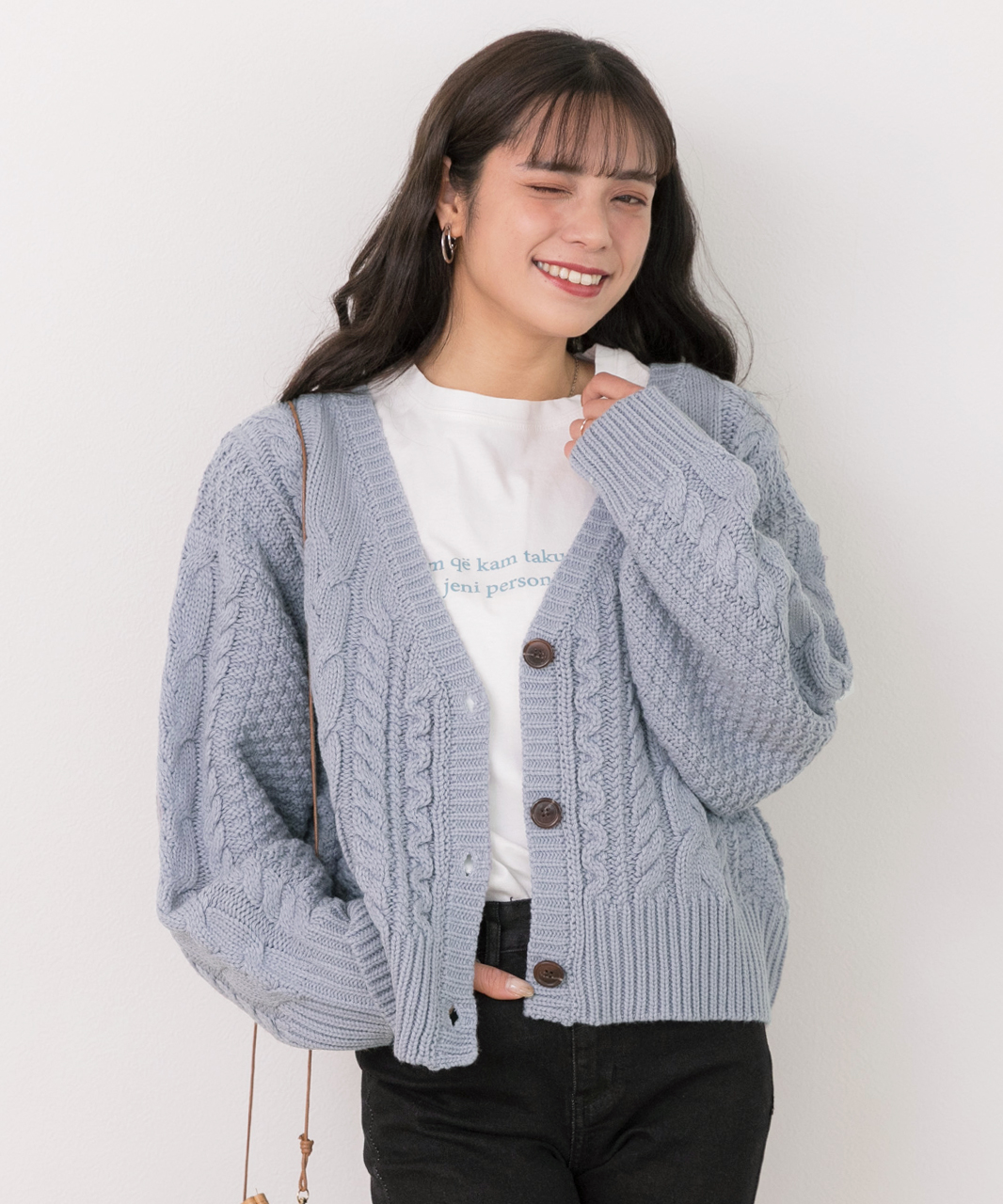 セール62%OFF】袖ボリュームざっくりVネックニットカーディガン セール62%OFF】袖ボリュームざっくりVネックニットカーディガン