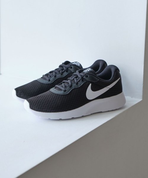 Web限定 Nike ナイキ Tanjun タンジュン スニーカー グリーンレーベルリラクシング Green Label Relaxing D Fashion