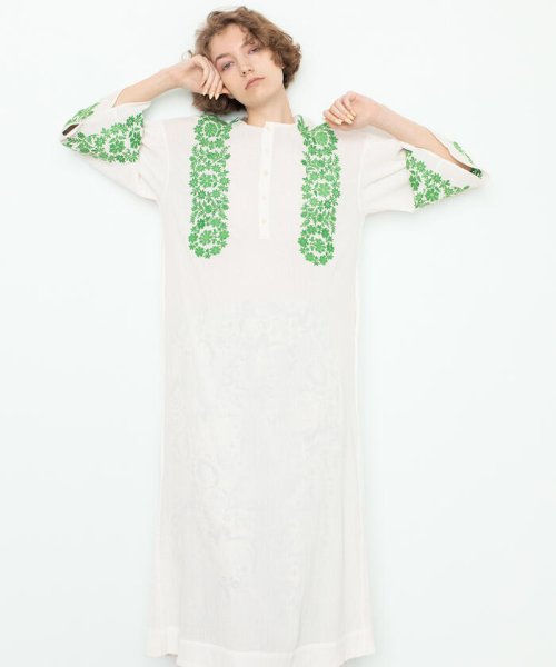 【WEB先行予約】EMBROIDERY ボリュームスリーブワンピース