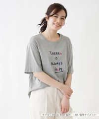 Leilian PLUS HOUSE/ロゴプリントTシャツ【プラス企画】/504571765