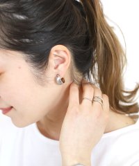 Aletta vita/アレッタ ヴィータ Aletta vita セミサークルモチーフイヤリング/504628609