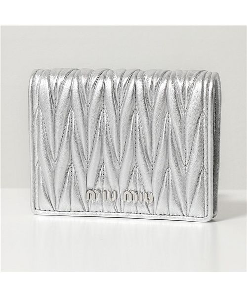 セール 25%OFF】【MIUMIU(ミュウミュウ)】二つ折り財布 MATELASSE