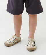 ベージュ