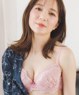ピンク