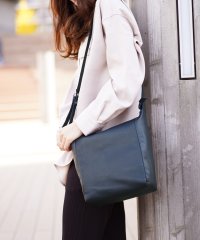 Jamale/ジャマレ Jamale [Jamale]牛革レザーショルダーバッグ撥水加工日本製/504642335