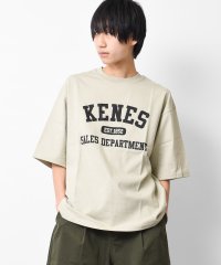 KENES GRAFFITI/アーチロゴプリントTシャツ/504646750