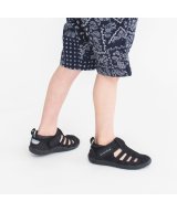 ブラック