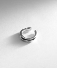 COCOSHNIK ONHITSCH/ココシュニック オンキッチュ COCOSHNIK ONKITSCH シルバー ニュアンスイヤーカフ（片耳用）/504650559