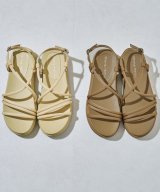 ベージュ